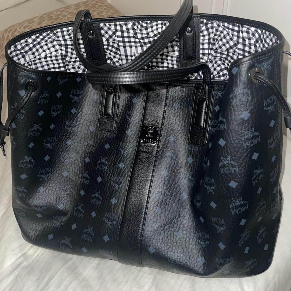 MCM Liz Large Reservable Visetos Shopper Tote Bag